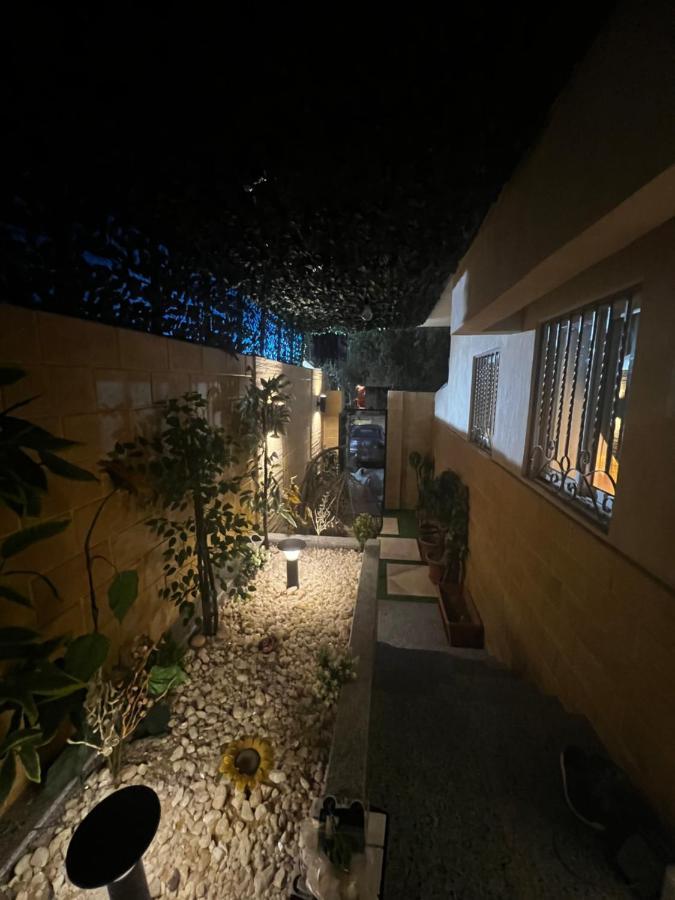 Luxury Flat With Garden And Private Entrance شقة فاخرة بحديقة و مدخل خاص Káhira Exteriér fotografie