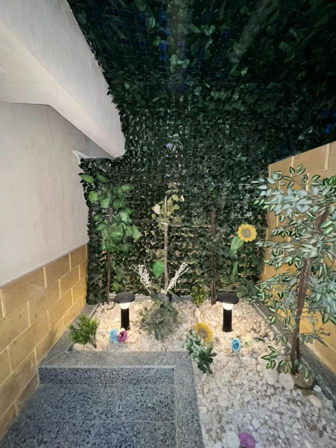 Luxury Flat With Garden And Private Entrance شقة فاخرة بحديقة و مدخل خاص Káhira Exteriér fotografie
