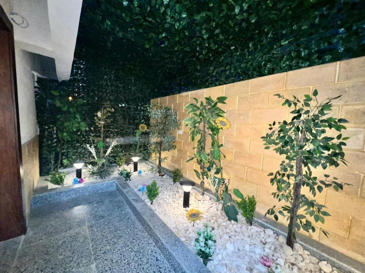 Luxury Flat With Garden And Private Entrance شقة فاخرة بحديقة و مدخل خاص Káhira Exteriér fotografie