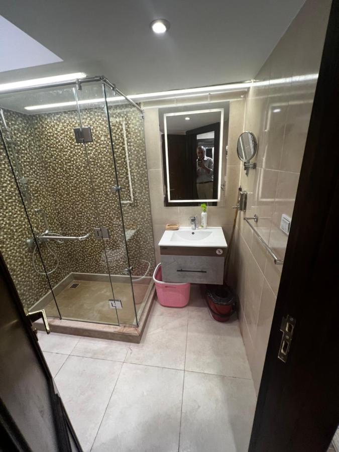 Luxury Flat With Garden And Private Entrance شقة فاخرة بحديقة و مدخل خاص Káhira Exteriér fotografie