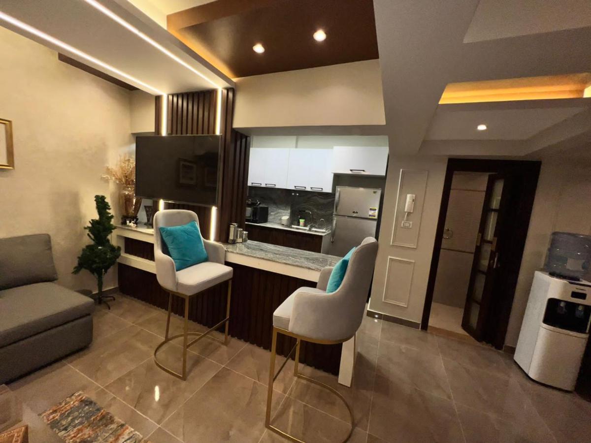 Luxury Flat With Garden And Private Entrance شقة فاخرة بحديقة و مدخل خاص Káhira Exteriér fotografie